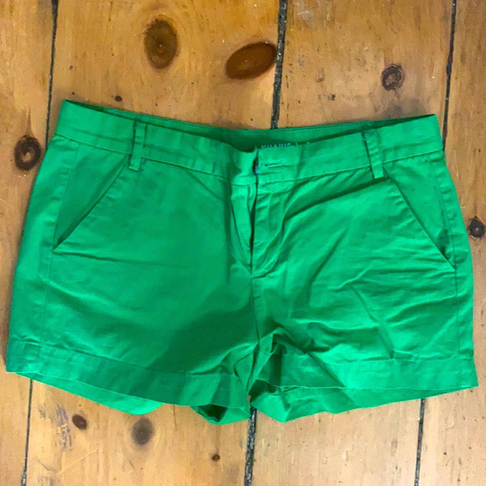 Women’s khaki shorts (gap s4)